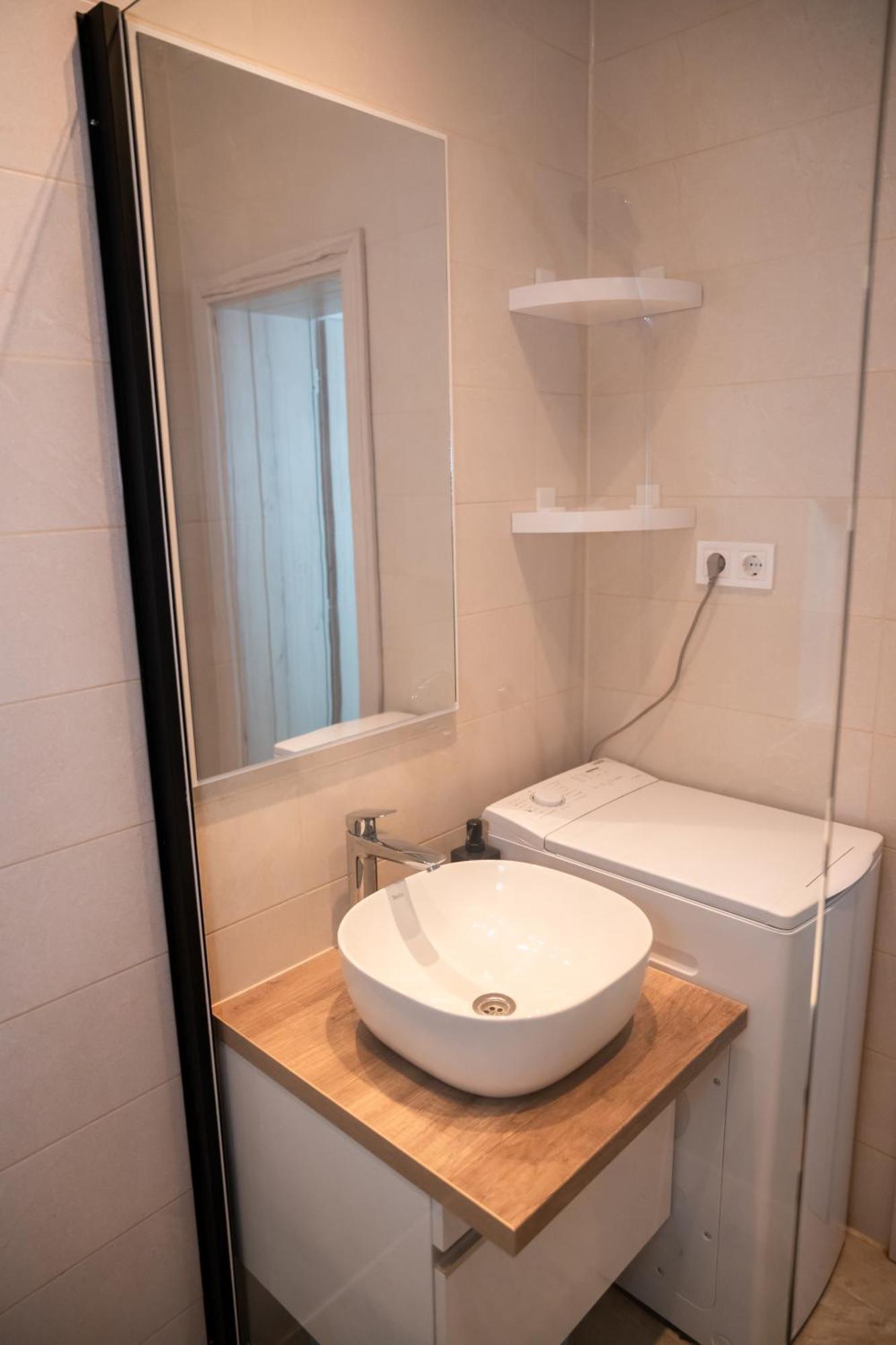 Winestone Corner Apartment Debrecen Esterno foto