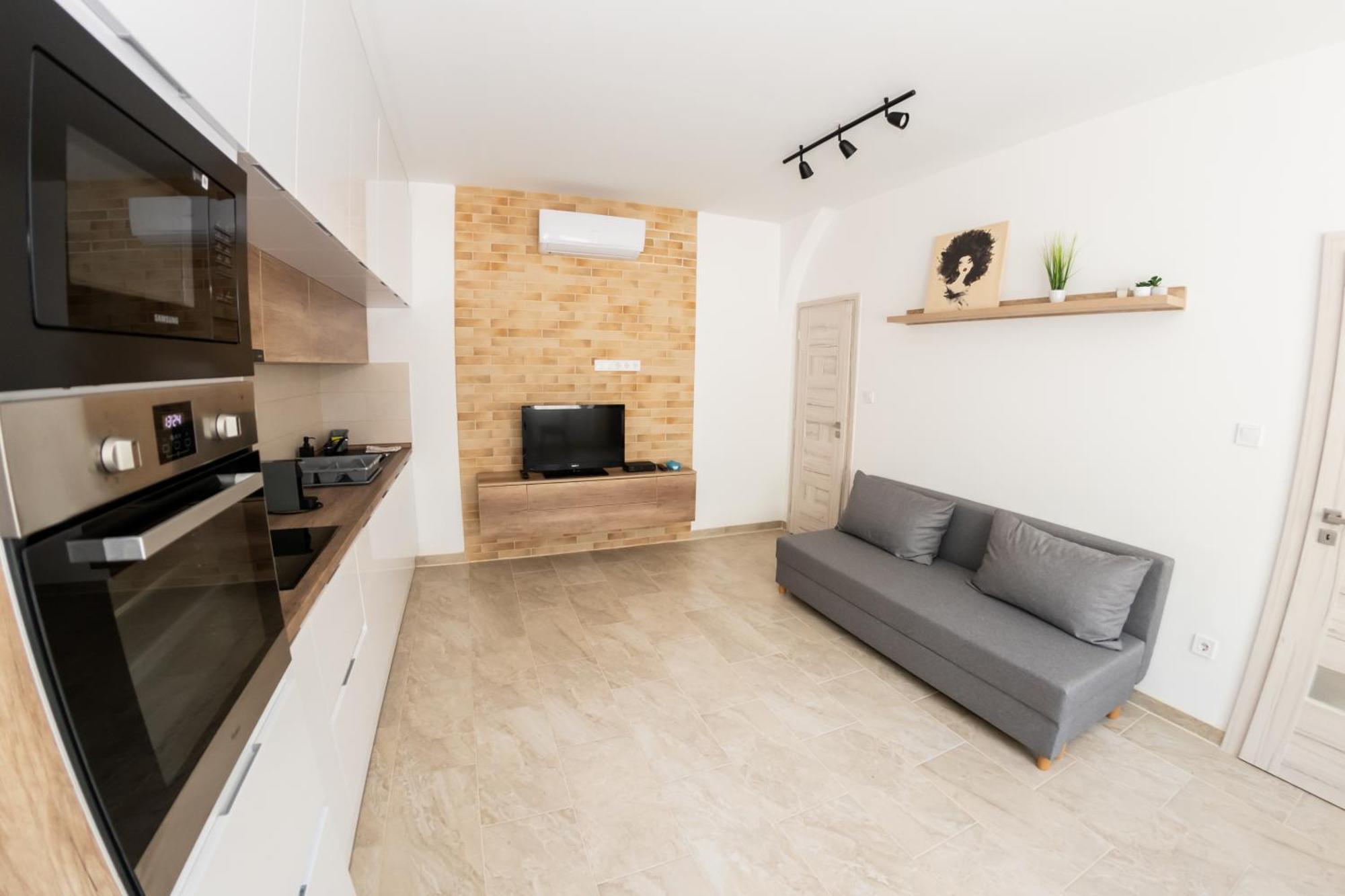 Winestone Corner Apartment Debrecen Esterno foto