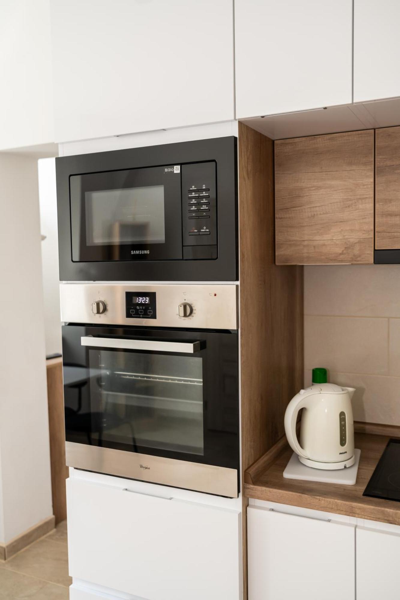 Winestone Corner Apartment Debrecen Esterno foto