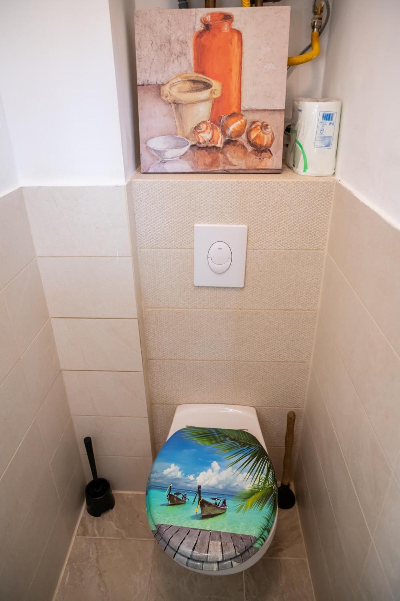 Winestone Corner Apartment Debrecen Esterno foto